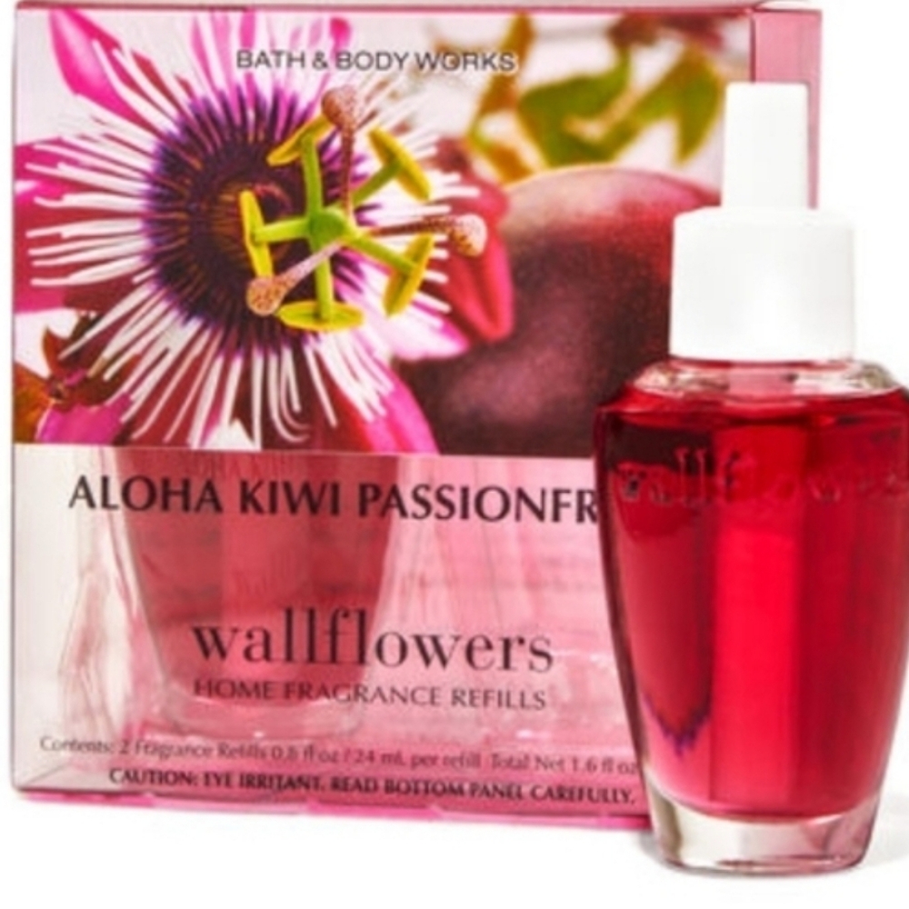 Bath & Body Works Aloha Kiwi Passionfruit Wallflowers Refill 2-Pack